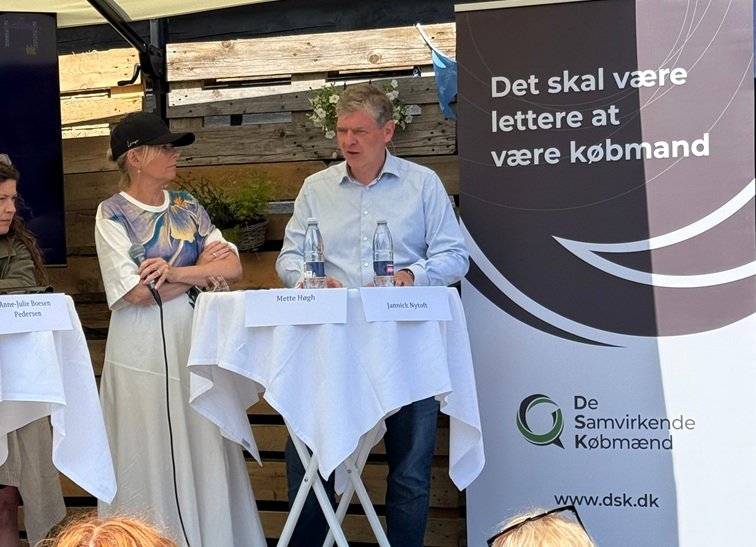 Billede af en debat afholdt af DSK på Grønbech Hotel under Folkemødet 2025